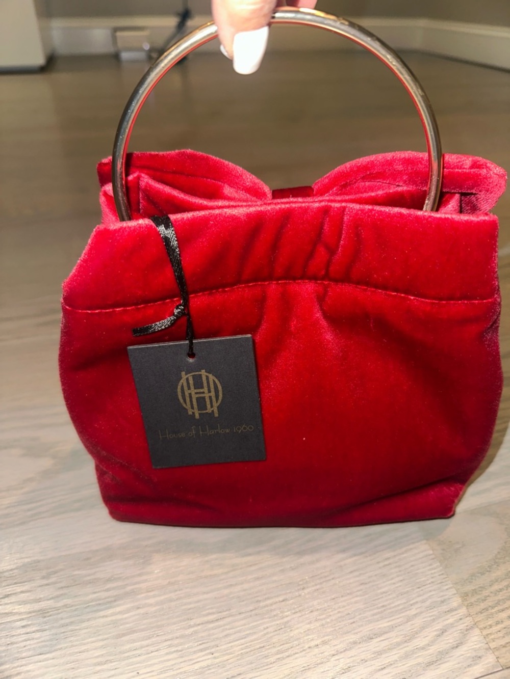 House of Harlow 1960 Red Velvet Bow Mini Bag with Gold Chain - Picture 8 of 8